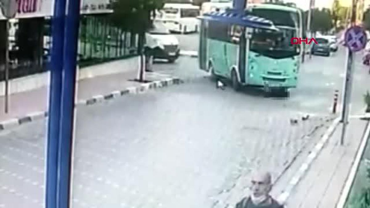 Halk otobüsü şoförü, yolcuyla tartışırken Emine'yi ezerek ölümüne neden olmuş! Anbean kamerada
