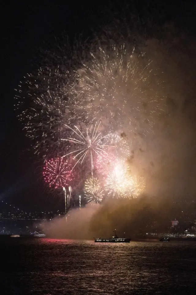 İBB'den Üsküdar sahilinde görkemli Cumhuriyet Bayramı kutlaması