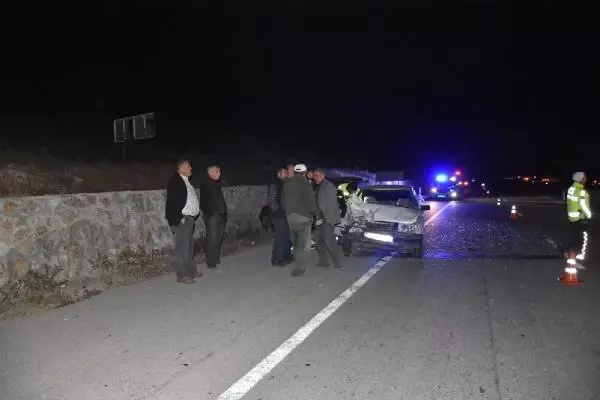 Kazayı görüp yardıma koştu, ikinci kazaya neden oldu: 7 yaralı Kazayı görüp yardıma koştu, ikinci kazaya neden oldu: 7 yaralı