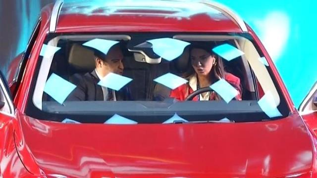 TOGG'un fiyatı ne kadar olacak? Canlı yayında aracın detaylarını anlatan isim, fiyata ilişkin de tüyo verdi