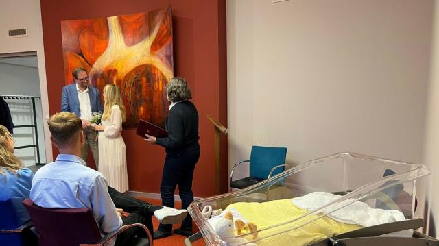 Düğünde gelin aniden karnını tuttu, salondaki herkes şok eden gerçeği dakikalar sonra öğrendi