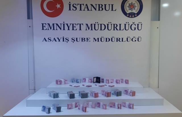 İSTANBUL-SAHTE SAVCI YAKALANDI İSTANBUL-SAHTE SAVCI YAKALANDI