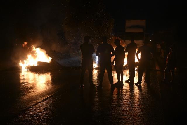 Bolsonaro'nun seçimi kaybettiği Brezilya'da kamyoncular yolları kapattı