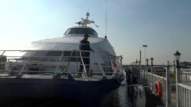 İstanbul'a 7 yeni deniz hattı - 350 kişilik deniz otobüsünden sadece 2 yolcu çıktı