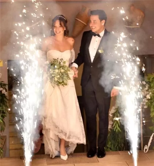 Güldür Güldür Show'un sevilen isimlerinden Burak Topaloğlu dünyaevine girdi