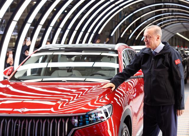 Togg siparişi veren ilk devlet başkanı! Talebini Cumhurbaşkanı Erdoğan'a bizzat iletti Togg siparişi veren ilk devlet başkanı! Talebini Cumhurbaşkanı Erdoğan'a bizzat iletti
