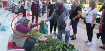 Yürekleri ısıtan görüntüler! Haberi alan seyyar satıcı kadının önünde sıraya girdi