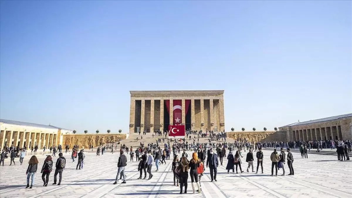 10 Kasımda okular tatil mi? 10 Kasım hangi günde denk geliyor?