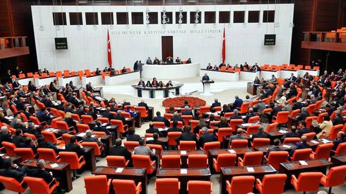 Öğrenim kredisi ve kur korumalı mevduat uygulaması gibi düzenlemelerin yer aldığı teklif TBMM'den geçti