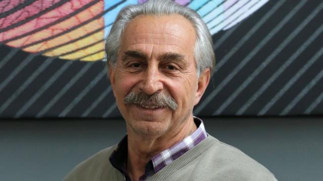 Oyuncu Rıza Akın memleketi Adana'da son yolculuğuna uğurlandı Oyuncu Rıza Akın memleketi Adana'da son yolculuğuna uğurlandı