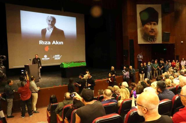Oyuncu Rıza Akın memleketi Adana'da son yolculuğuna uğurlandı Oyuncu Rıza Akın memleketi Adana'da son yolculuğuna uğurlandı