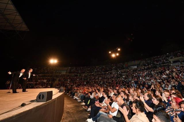 Vize başvurusu reddedilen Tolga Çevik Toronto'daki gösterisini erteledi