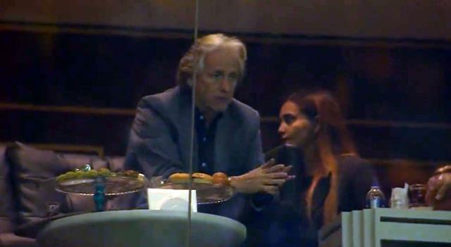 Keyfine diyecek yok! Lider Fenerbahçe'nin hocası Jorge Jesus derbiyi çay içerek yerinde izledi