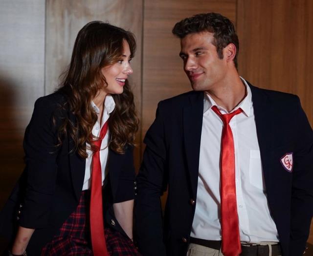 Reytinglerde istenilen başarıyı yakalayamayan Duy Beni dizisi final yapıyor Reytinglerde istenilen başarıyı yakalayamayan Duy Beni dizisi final yapıyor