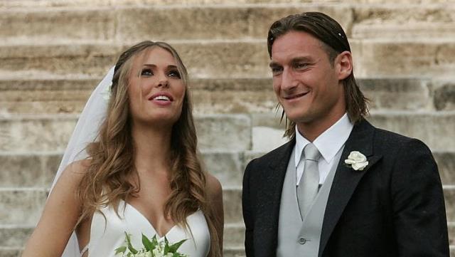 Totti'yi aldatan karısı Ilary Blasi, astronomik nafaka talebiyle 'Bu kadar da olmaz' dedirtti Totti'yi aldatan karısı Ilary Blasi, astronomik nafaka talebiyle 'Bu kadar da olmaz' dedirtti