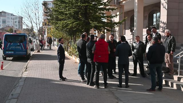 Yozgat'ta Atatürk büstünü yaktığı öne sürülen zanlı tutuklandı