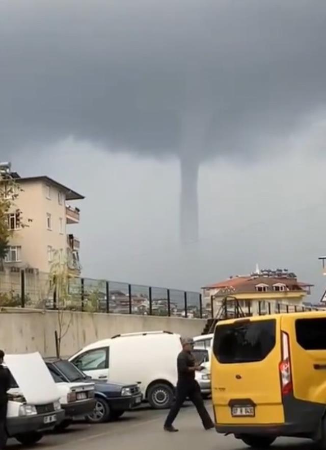 Alanya'da çıkan hortum panik oluşturdu