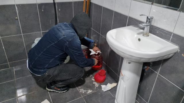 ADANA-POLİSTEN AYNI ADRESE KUMAR BASKINI;KUMAR MALZEMELERİNİ KİMYASAL İLE ERİTMİŞLER ADANA-POLİSTEN AYNI ADRESE KUMAR BASKINI;KUMAR MALZEMELERİNİ KİMYASAL İLE ERİTMİŞLER