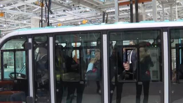 Bakan Varank, 'Togg'un üretimi İtalya'da yapılıyor' eleştirilerine Cumhurbaşkanı Erdoğan'ın Togg Teknoloji Kampüsü'ndeki görüntüleri ile yanıt verdi