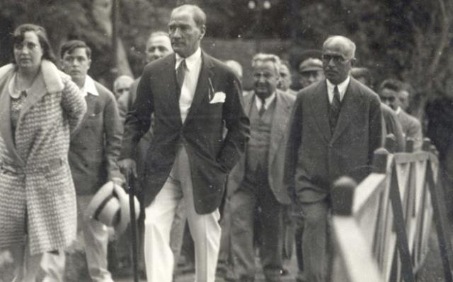Atatürk kaç yaşında öldü? Mustafa Kemal Atatürk ölüm saati nedir?