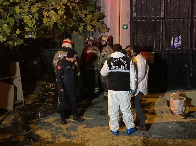 Son Dakika! Bursa'da bir evde çıkan yangında 8'i çocuk 9 kişi hayatını kaybetti Son Dakika! Bursa'da bir evde çıkan yangında 8'i çocuk 9 kişi hayatını kaybetti