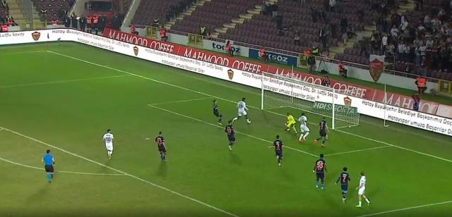 Teknik direktör asist yaptı! Volkan'dan futbol tarihinde görülmemiş hareket