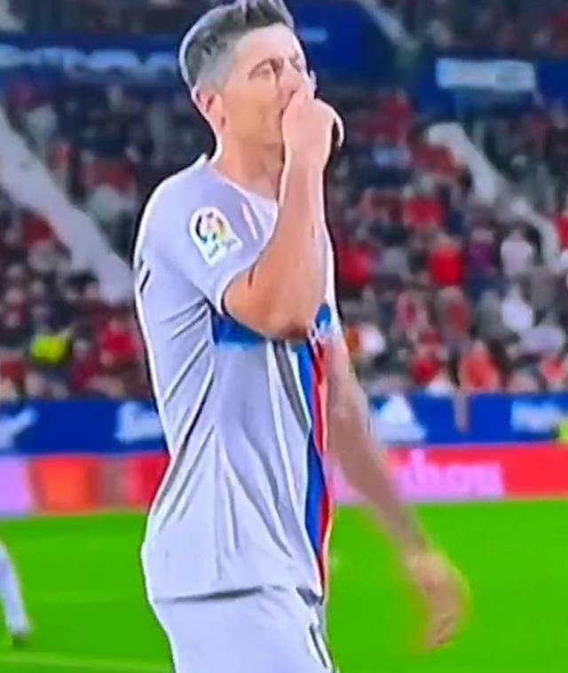 Yaptığı hareket 9.5 yıl sonra kırmızı kart gören Lewandowski'nin başını yakacak