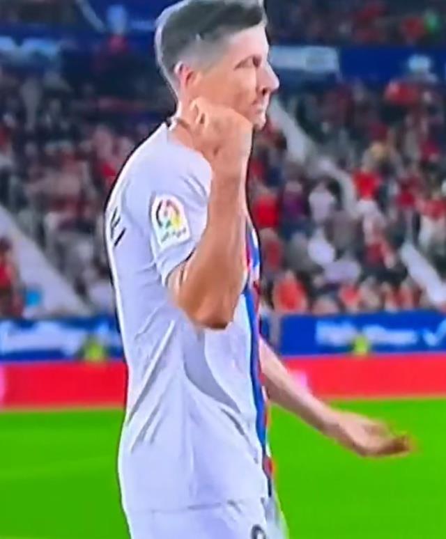 Yaptığı hareket 9.5 yıl sonra kırmızı kart gören Lewandowski'nin başını yakacak