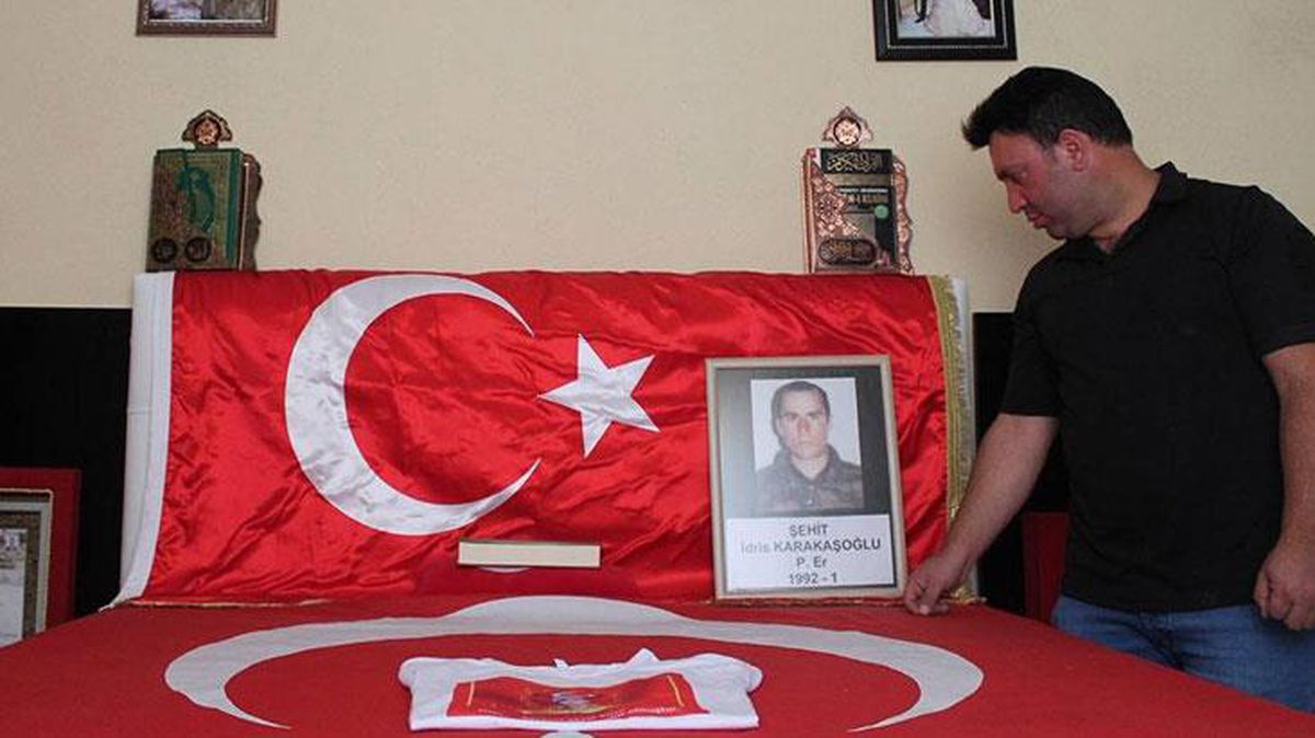 Acılı ağabey, şehit düşen kardeşinin bavulunu tam 10 yıl sonra açtı