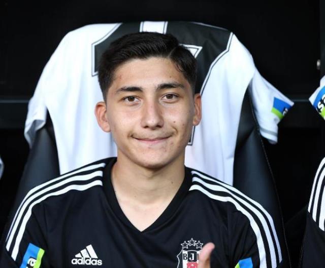 Emirhan İlkhan milli takıma çağrıldı mı? Emirhan İlkhan milli takımda var mı? Milli takım aday kadrosunda Emirhan İlkhan var mı?