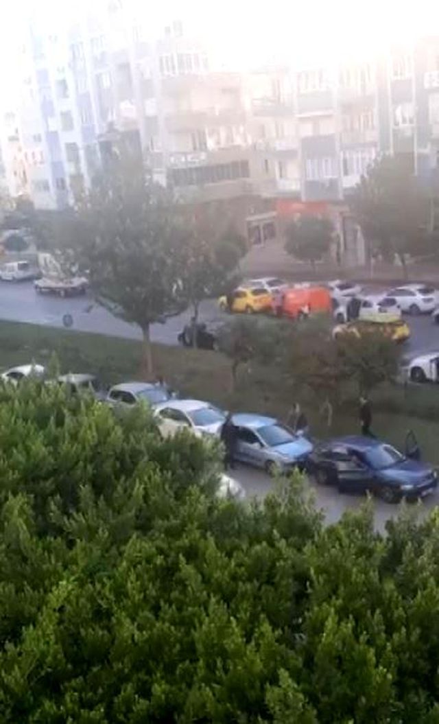 Saygı duruşu sırasında yaşanan zincirleme kazada 6 araç birbirine girdi