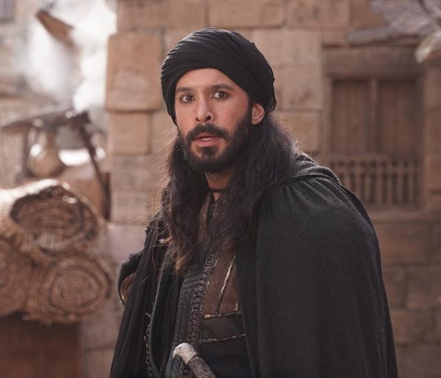 Yakışıklı oyuncu Barış Arduç, koronavirüse yakalandı Yakışıklı oyuncu Barış Arduç, koronavirüse yakalandı