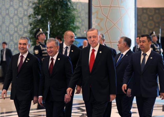 Cumhurbaşkanı Erdoğan'dan, Türk Devletleri Teşkilatı Devlet Başkanları Zirvesi'ne damga vuran FETÖ sözleri Cumhurbaşkanı Erdoğan'dan, Türk Devletleri Teşkilatı Devlet Başkanları Zirvesi'ne damga vuran FETÖ sözleri