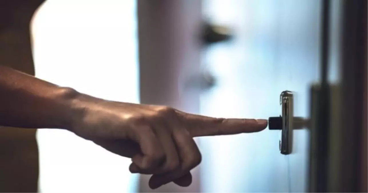 Rüyada misafirliğe gitmek ne anlama gelir? Rüyada tanımadığın, yatılı, yemekli birine misafirliğe gittiğini görmek nedir?