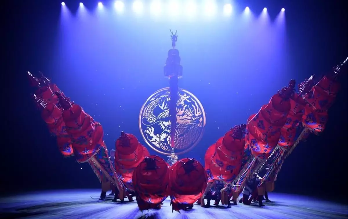 Çin'in Puyang Kentinden Nefes Kesici Akrobasi Gösterileri