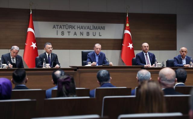 Cumhurbaşkanı Erdoğan'dan İstiklal Caddesi'nde bombalı saldırıya ilişkin ilk sözler: Terör kokusu var