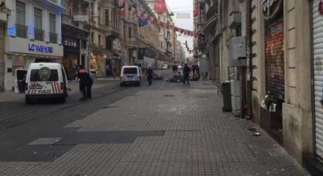 Taksim'deki bombalı saldırıya, canlı bombanın sebep olduğunu gösteren video 2016 yılına ait Taksim'deki bombalı saldırıya, canlı bombanın sebep olduğunu gösteren video 2016 yılına ait