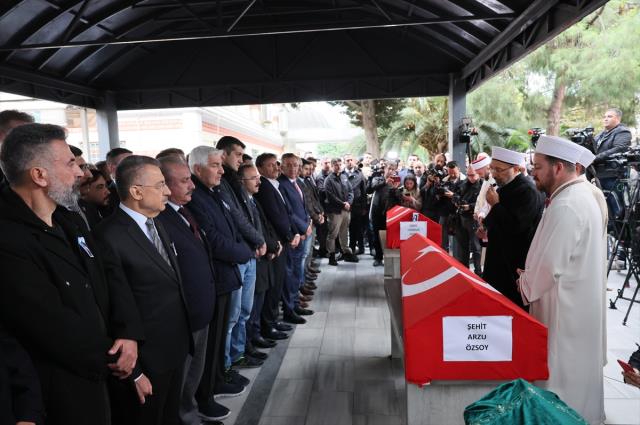 İstiklal Caddesi'ndeki patlamada can veren 6 vatandaşımız gözyaşlarıyla son yolculuğuna uğurlandı