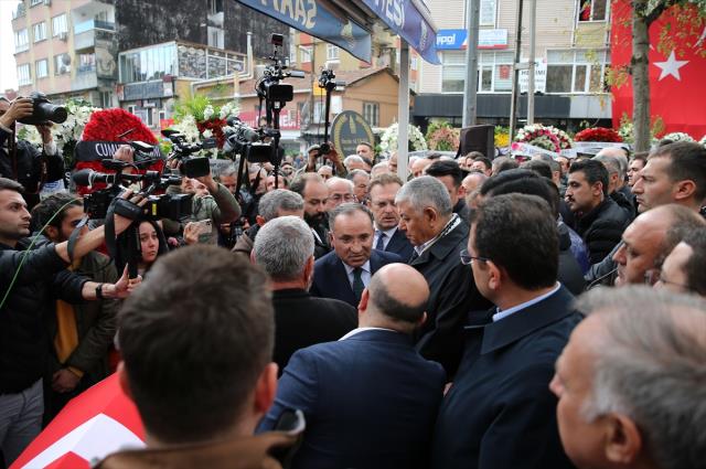 İstiklal Caddesi'ndeki patlamada can veren 6 vatandaşımız gözyaşlarıyla son yolculuğuna uğurlandı
