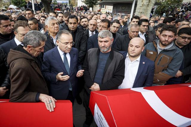 İstiklal Caddesi'ndeki patlamada can veren 6 vatandaşımız gözyaşlarıyla son yolculuğuna uğurlandı