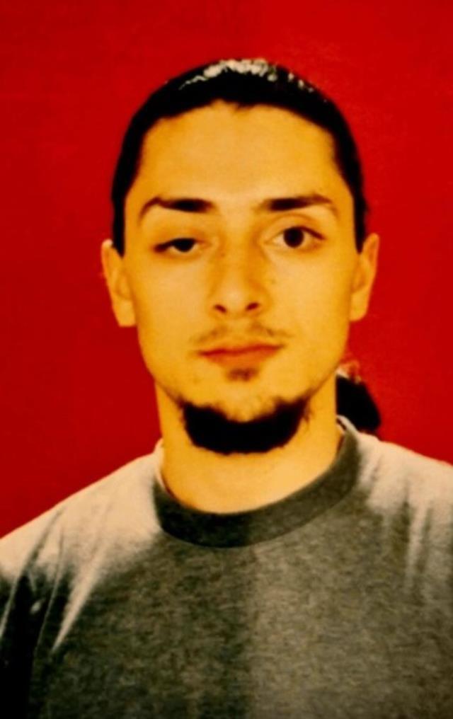 Hayko Cepkin nostalji yolculuğuna çıktı! Gençlik halini görenler tanıyamadı Hayko Cepkin nostalji yolculuğuna çıktı! Gençlik halini görenler tanıyamadı