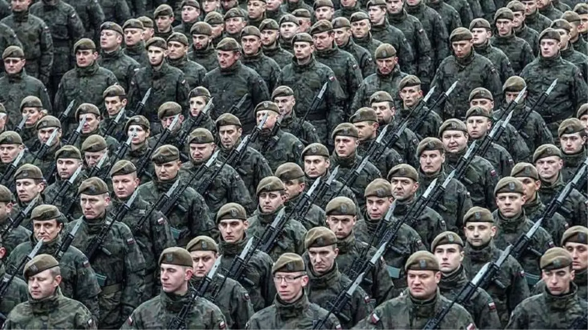 2 kişinin öldüğü füze saldırısının ardından Polonya ordusuna 'Savaşa hazır olun' talimatı