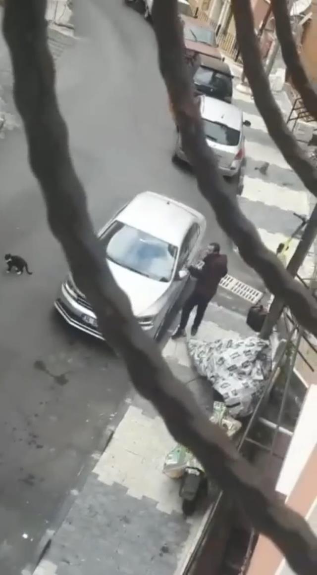 Motosiklet hırsızının pişkin cevabı mahalleliyi çıldırttı: Bir parça alacağım zehir ettiniz Motosiklet hırsızının pişkin cevabı mahalleliyi çıldırttı: Bir parça alacağım zehir ettiniz