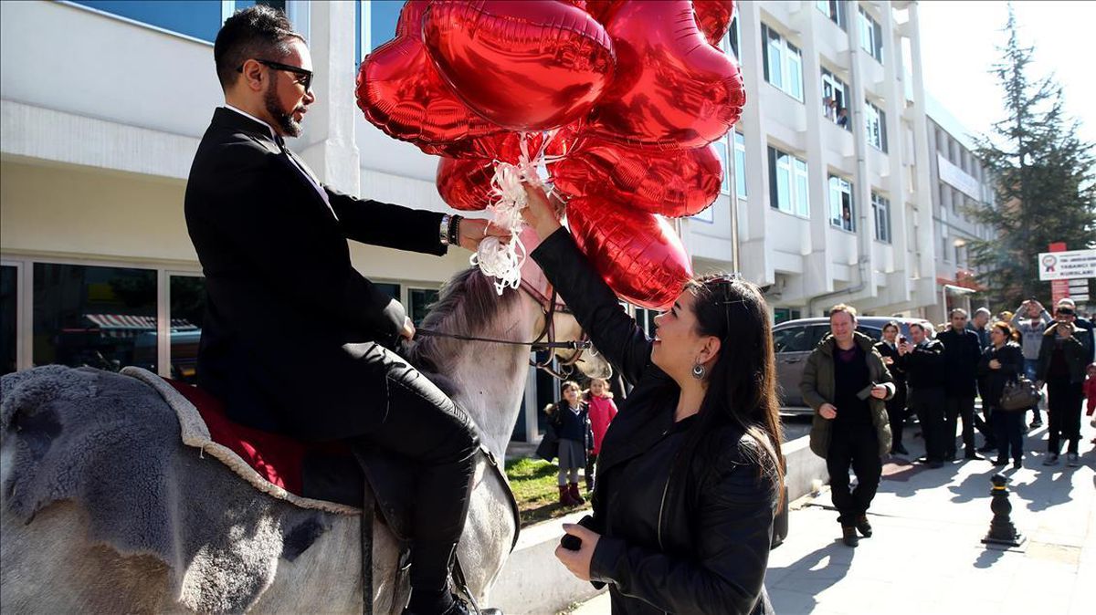 Sevgililer Günü ne zaman? 14 Şubat 2023 hangi güne denk geliyor?