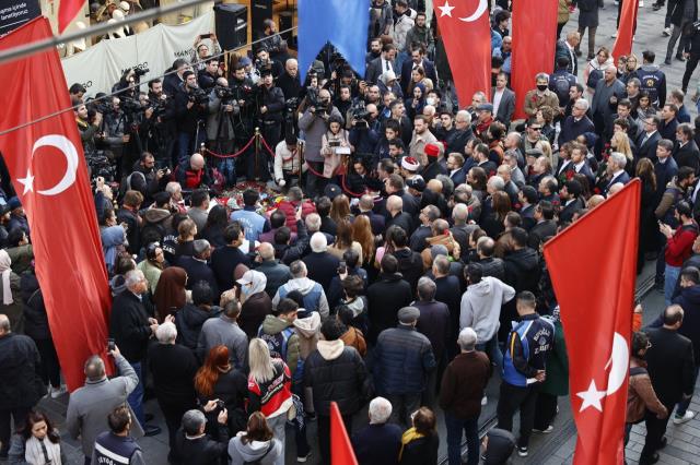 Son dakika! Kanlı saldırının yaşandığı İstiklal Caddesi'nde birlik ve beraberlik yürüyüşü düzenlendi