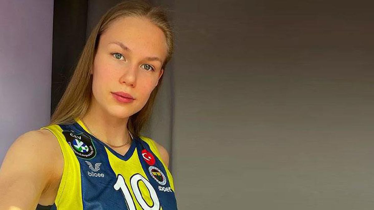 Türk erkeklerinin ilgisinden yaka silken güzel voleybolcu, tek hamlesiyle sorunu kökünden çözdü