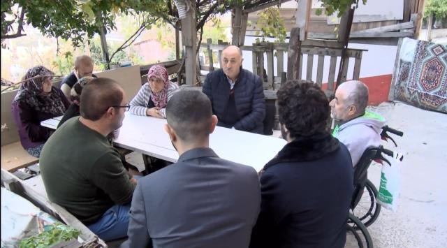 Engelli eşinin arkasından yürüyen kadın iki araç arasında kalarak can verdi! Mahkemenin kararı aileyi bir kez daha yıktı