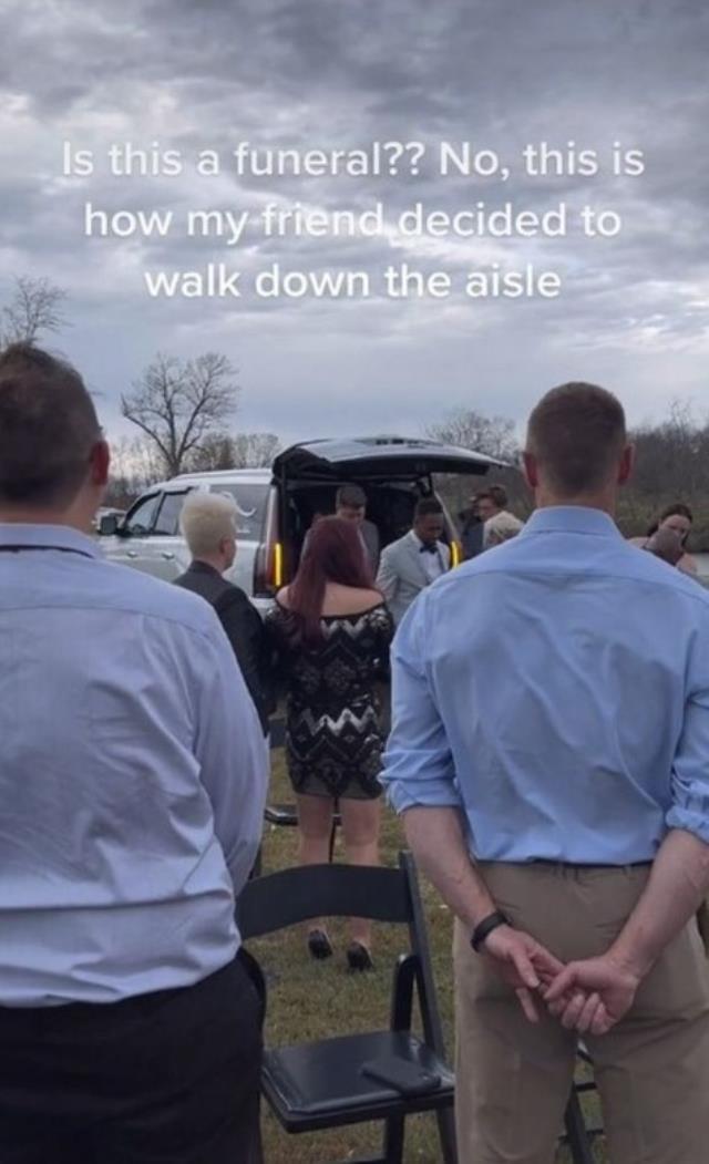 Görüntüler beğeniden çok, tepki çekti! Yürüyerek gelmesi gereken düğününe tabutta geldi