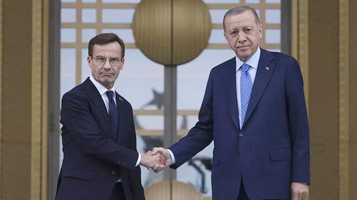 Cumhurbaşkanı Erdoğan'la İsveç Başbakanı'nın karesinde herkes o noktaya odaklandı: Güç dengesi net şekilde görülüyor