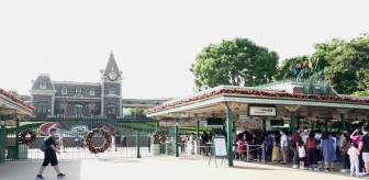 Hong Kong Disneyland, Noel Döneminde Özel Etkinlikler Düzenliyor